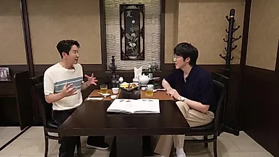 Sung Si-kyung and Shin Dong-yup meet for drinks at Hongbok near Hoehyeon Station