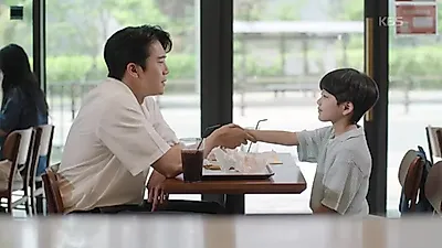 The lingering impact of Yoon Ha-bin's final farewell to Ha Seok-jin: "Let's shake hands one last time"
