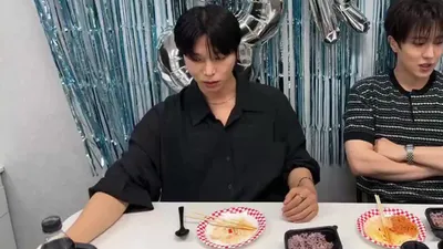 Celebración del tercer aniversario del debut de Seven Earths con una fiesta de samgyeopsal