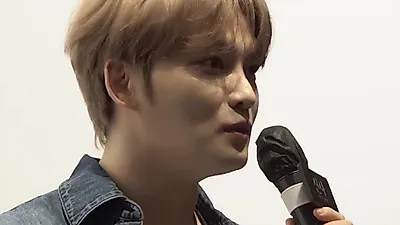 キム・ジェジュン、「監督がミョンジンの過去を隠した」…スクリーン復帰後の舞台挨拶ビハインド