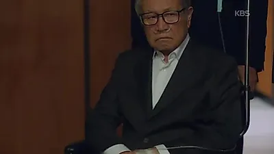 강수토건 실버타운 경합장에 나타난 이호재, 긴장감 고조된 현장