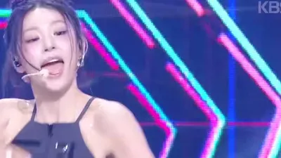 OURBERDAY presenta su actuación de 'HUNGRY (Side B)' en Music Bank