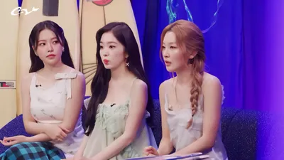 Red Velvet's 'Surfin' Boy' countdown stage delivers refreshing summer vibes