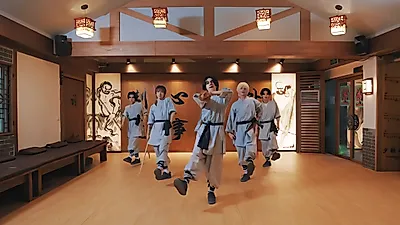 WayV showcases 'Vision Wings' choreography blending KUNG FU martial arts