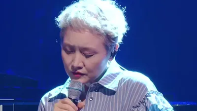 La sensibilidad inigualable de Lee Sora al interpretar su tema en The Seasons con Sung Si-kyung
