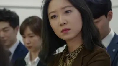 Gong Hyo-jin muestra la realidad de una PD de programas de variedades en el drama Los Productores