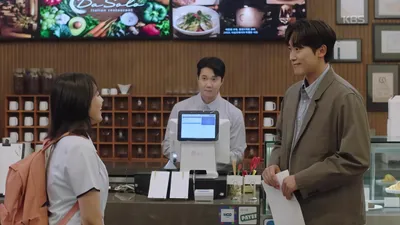 Kim Min-seo makes a bold first appearance at Ha Seok-jin's shop, declaring, "I will do my best."