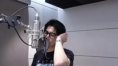U-Know Yunho: Intense Deliberation and Uncompromising Immersion in the Studio for 'Time's Tickin'