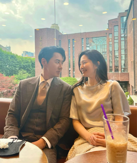 전진·류이서, 앤디·이은주 결혼식 하객룩 공개 "뭉클"