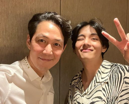 이정재, 세대 차이 뛰어 넘는 투샷 눈길