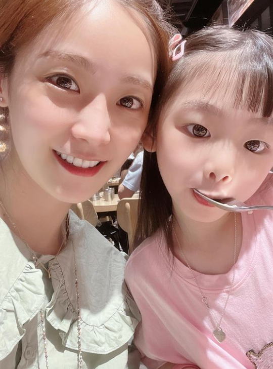 문희준·소율, 둘째 득남 "잼잼이 누나 됐다"