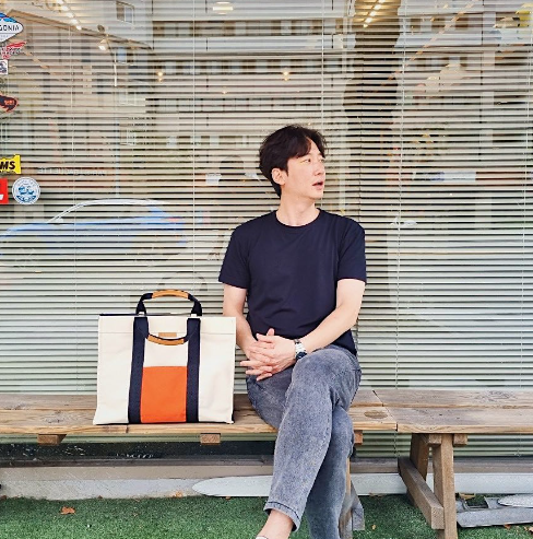 40대 배우 이상보, 11살 차이 아이돌 출신과의 우정 재조명
