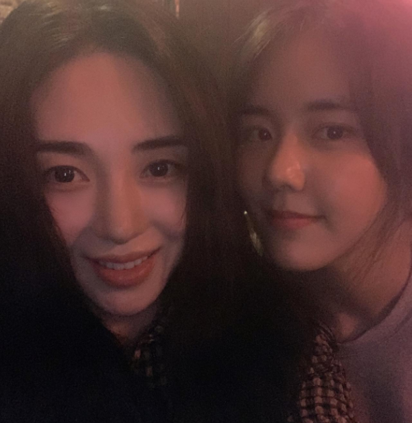 AOA 출신 권민아, 왕따 폭로 후 혜정과 함께한 근황