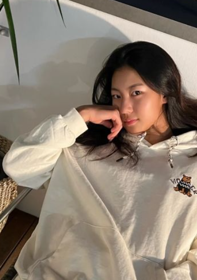 송지아 사진만 올리는 박연수, 아들 어딨냐는 질문에…