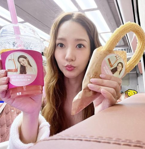 '재력가와 열애설' 박민영, 근황에 "잘먹겠습니다"