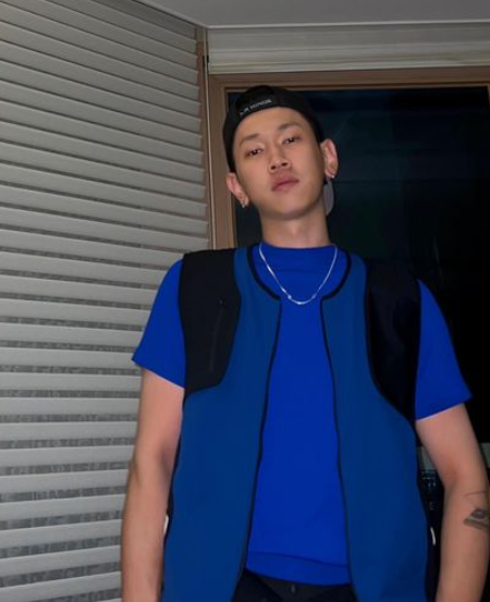 크러쉬, '하이파이브' 때문에 사과문 올려…무슨 일?
