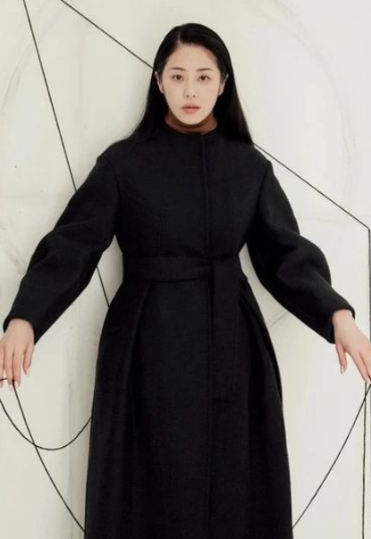 고현정, 50대 맞아? 인형 같은 비주얼로 근황 공개