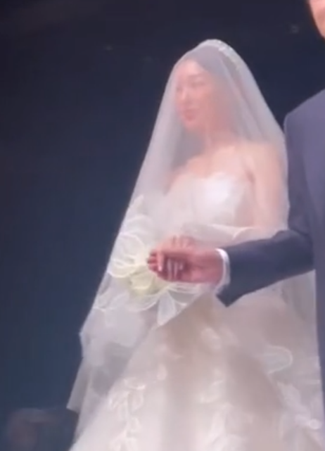 김연아, 아버지 아닌 다른 사람 손잡고 입장? 알고 보니…