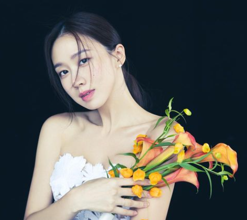 '11월 신부' 고성희, 웨딩사진 공개 "요정 그 자체"