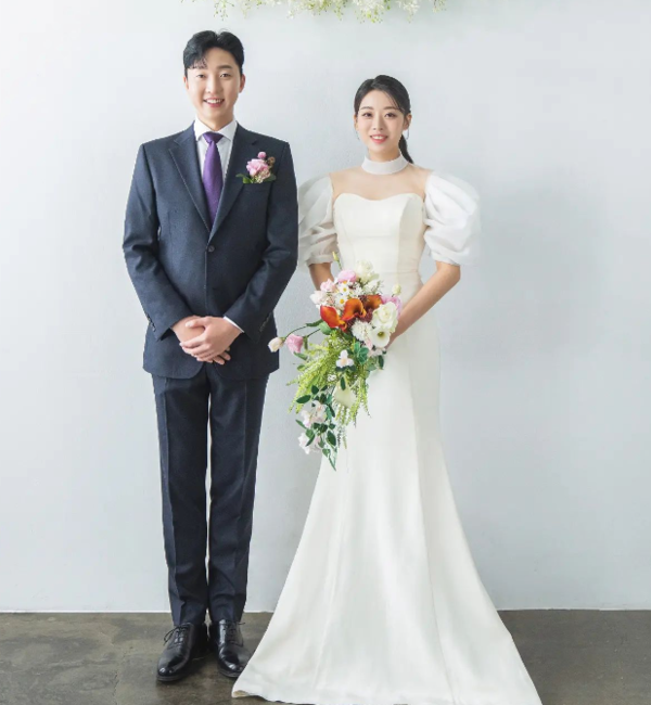 165만 유튜버, 깜짝 결혼+혼전임신 발표