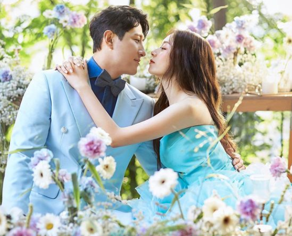 '6살 나이차이' 지연♥황재균 결혼, 화보도 남달라