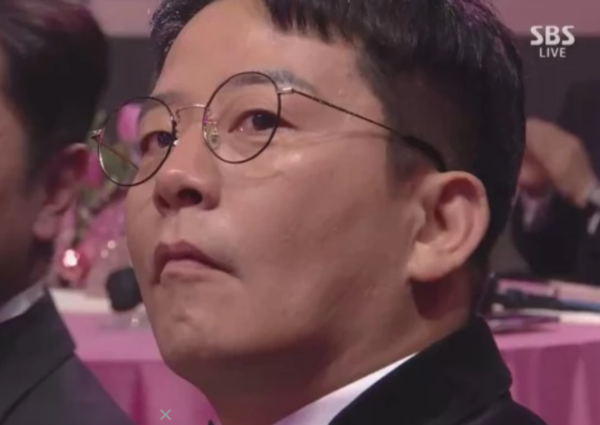 김지민, 다른 남성과 팔짱끼고 나오자 김준호 표정이…